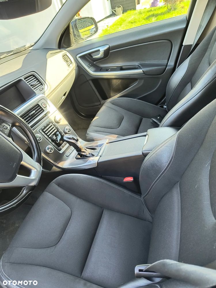 Volvo V60 - 22