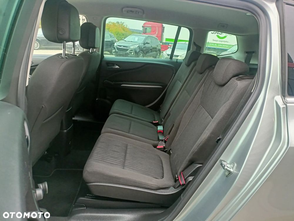 Opel Zafira - 9