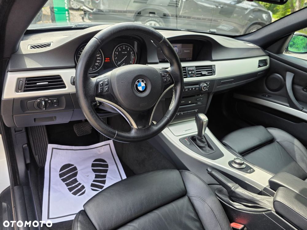 BMW Seria 3 325i - 15
