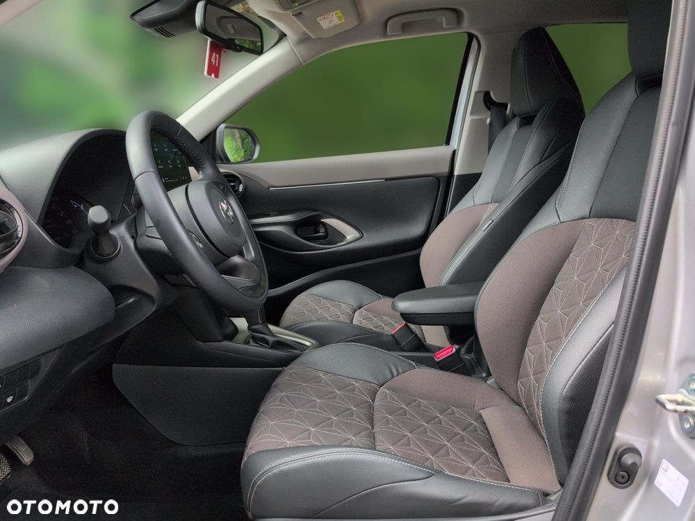 Toyota Yaris Cross - 15