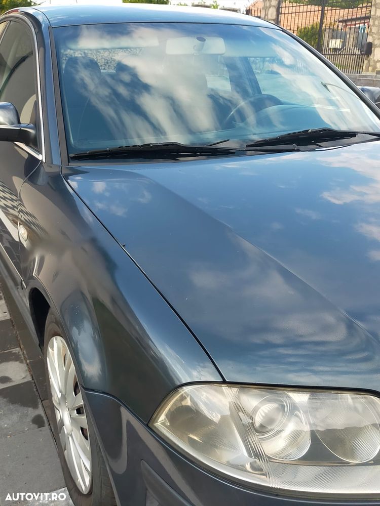 Volkswagen Passat - 1