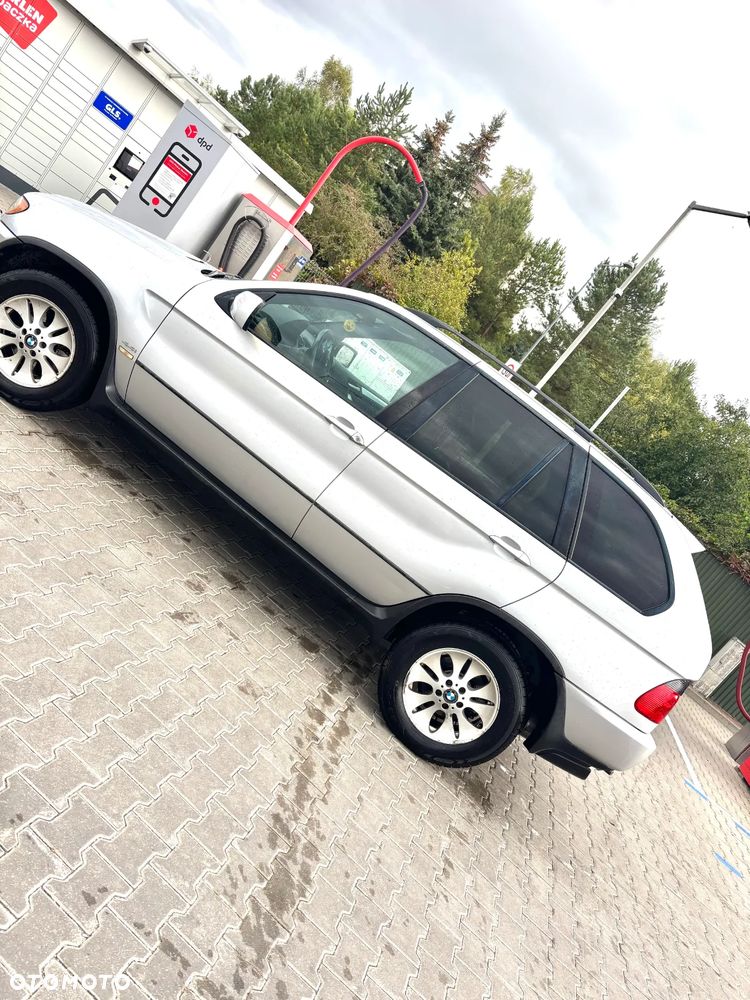 BMW X5 4.4i - 4
