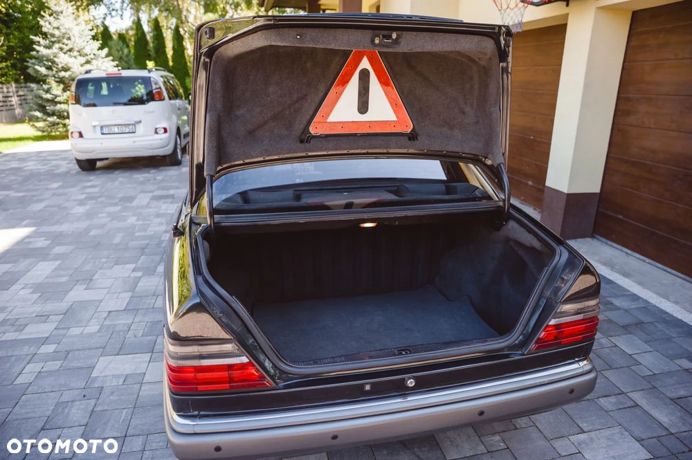 Mercedes-Benz Klasa E - 36