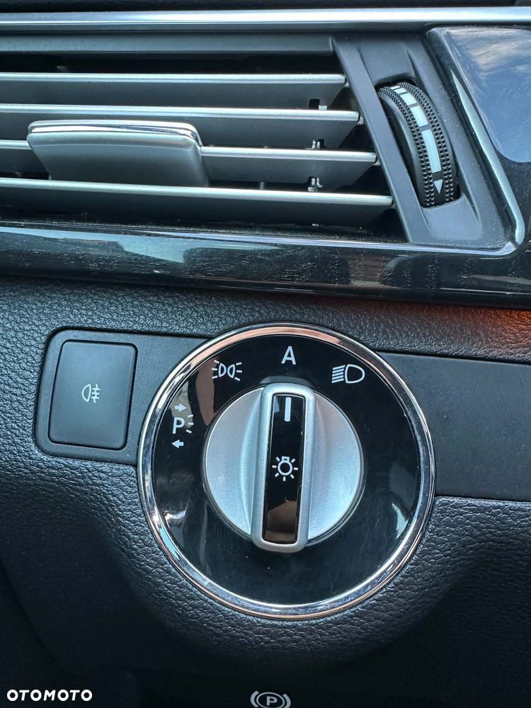 Mercedes-Benz Klasa E 250 CDI DPF BlueEFFICIENCY Automatik Avantgarde - 12