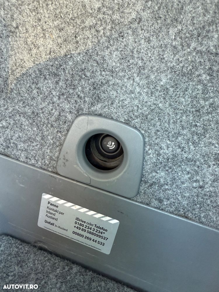 BMW Seria 3 320d Edition Exclusive - 16