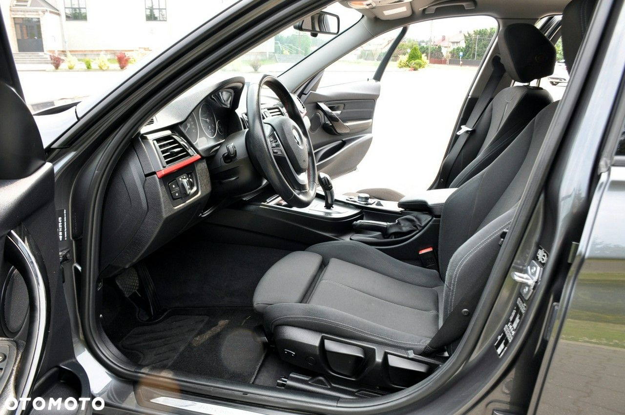 BMW Seria 3 - 22