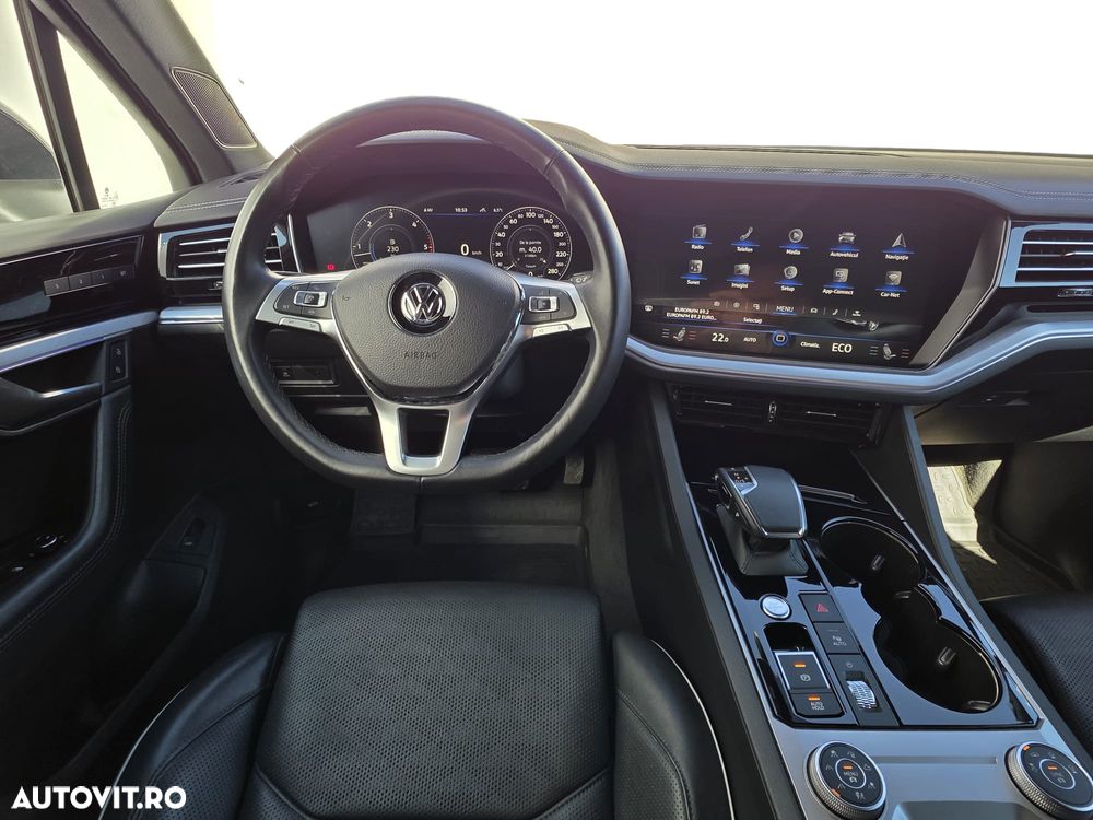 Volkswagen Touareg - 15