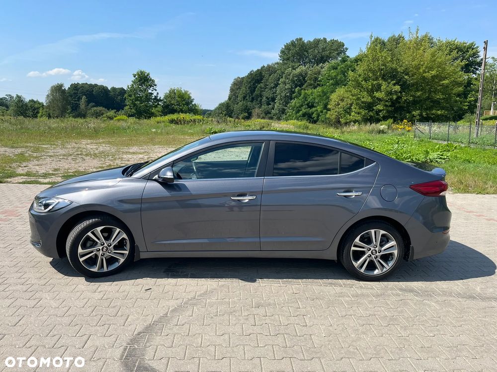 Hyundai Elantra 1.6 Style - 8