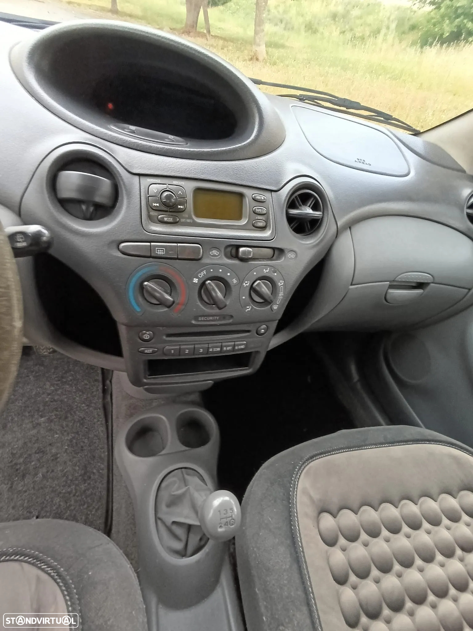 Toyota Yaris 1.0 Sol - 20