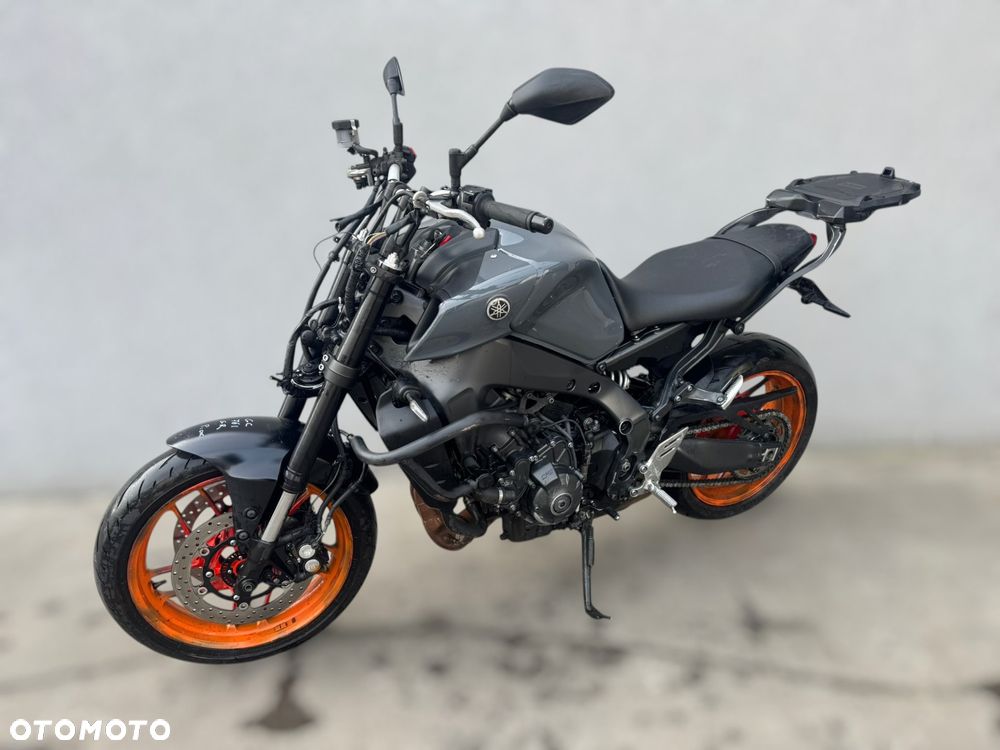 Yamaha MT - 6