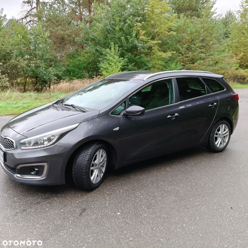 Kia Ceed 1.6 GDI Dream Team Edition - 13