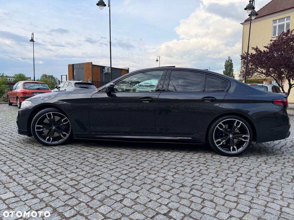 BMW Seria 5 M550i xDrive - 17