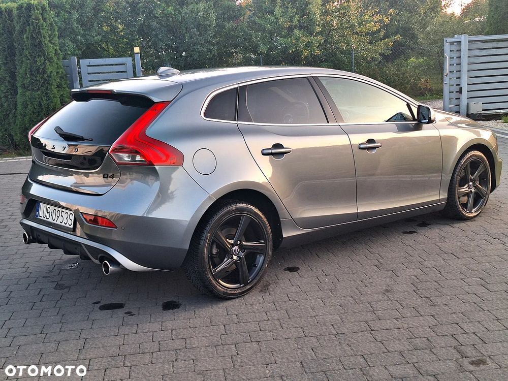 Volvo V40 D4 Momentum - 12