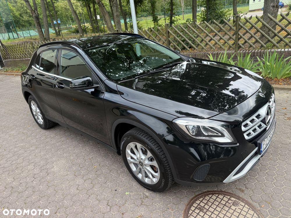 Mercedes-Benz GLA 180 7G-DCT - 1