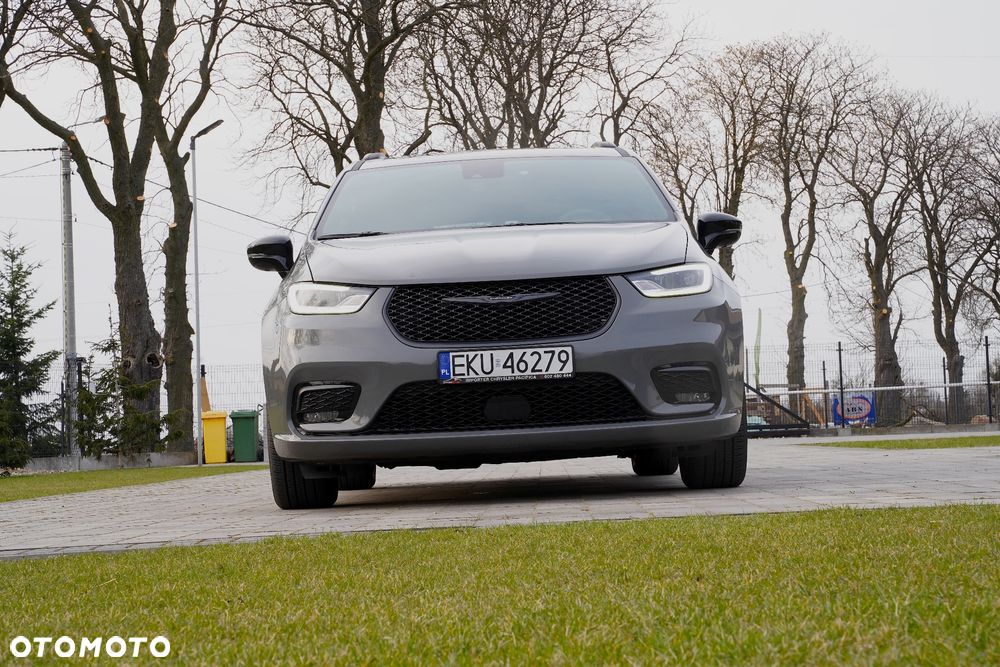Chrysler Pacifica - 13