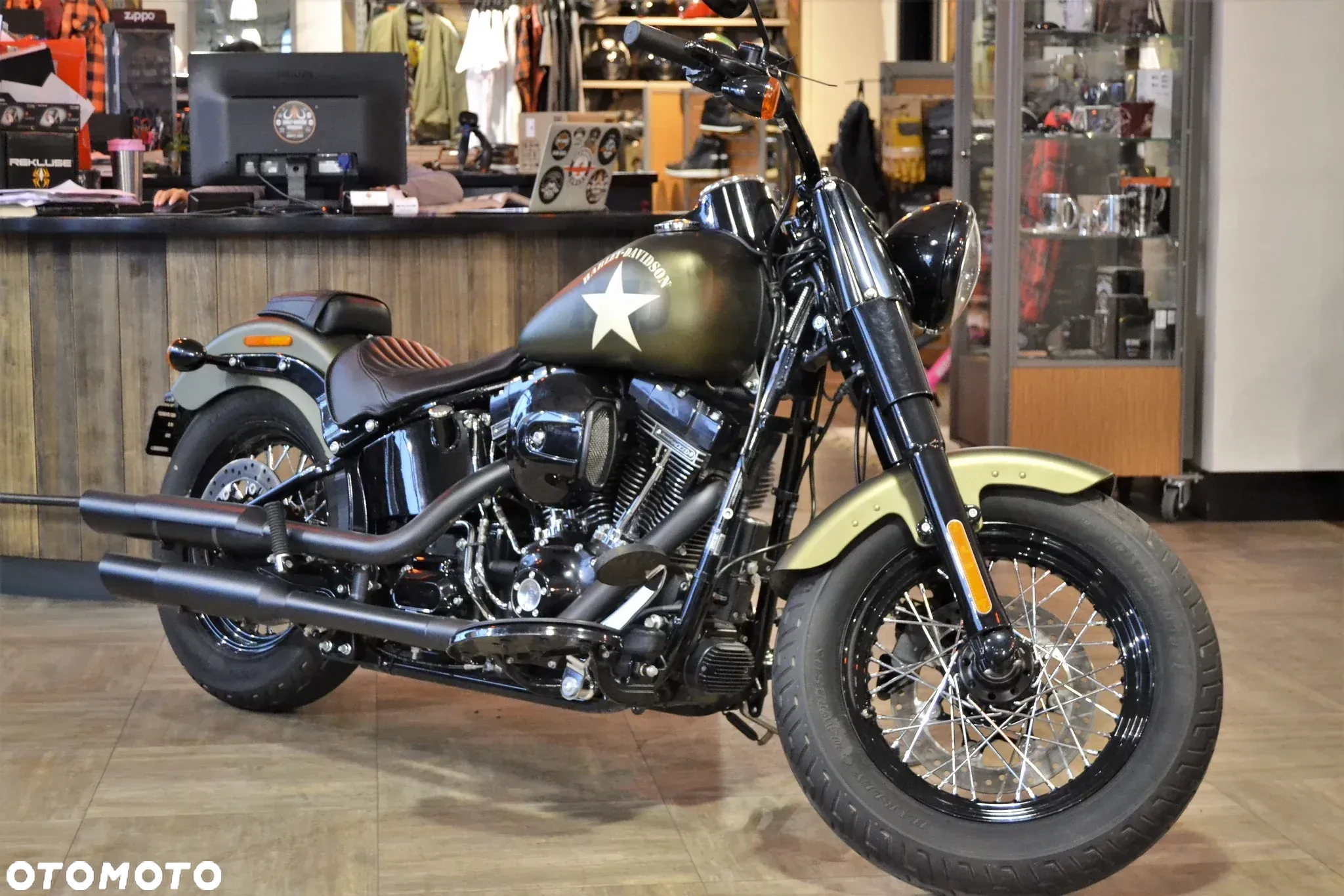 Harley-Davidson Softail Slim - 20