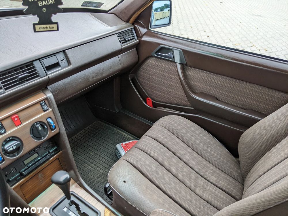 Mercedes-Benz W124 (1984-1993) - 20