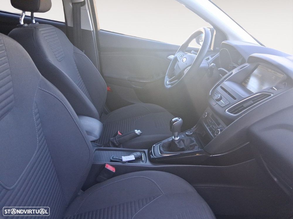 Ford Focus 1.0 EcoBoost Titanium - 15