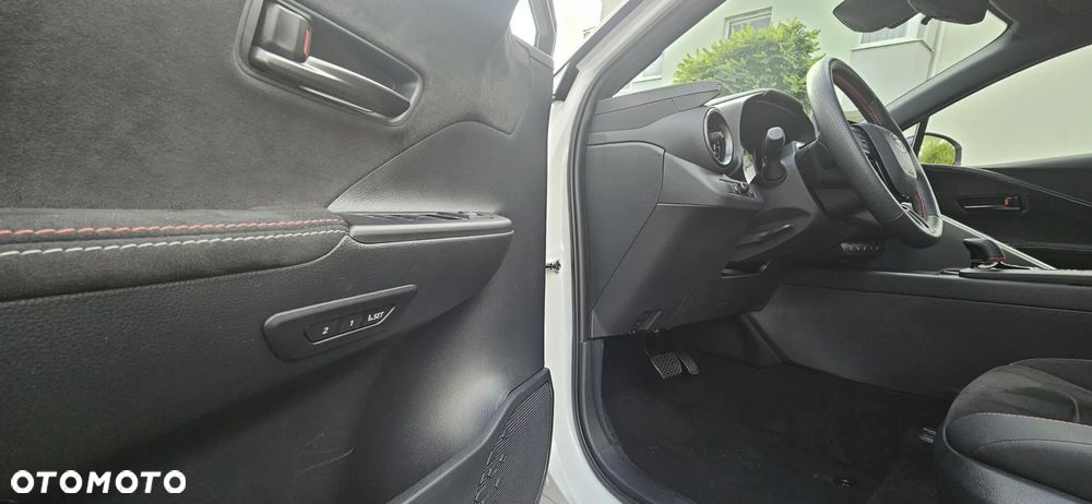 Toyota C-HR 2.0 Hybrid Dynamic Force GR Sport Premiere Edition AWD - 17