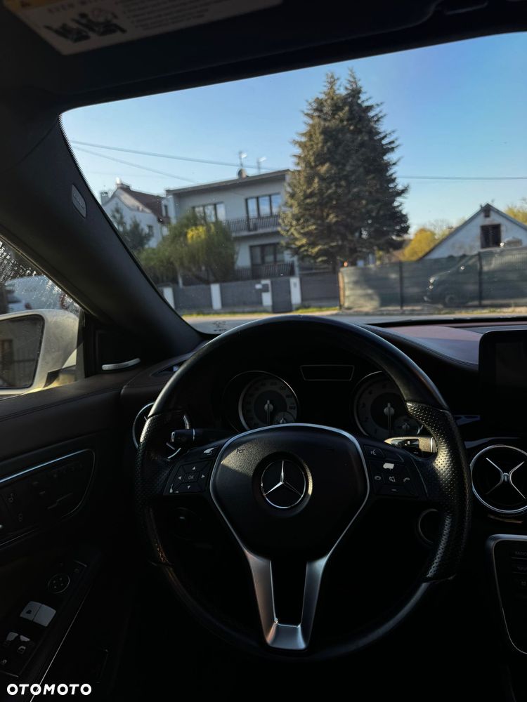 Mercedes-Benz CLA 250 7G-DCT UrbanStyle Edition - 12