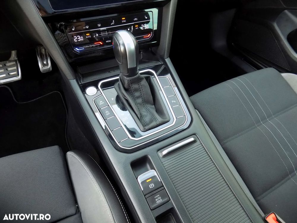Volkswagen Passat Alltrack 2.0 TDI SCR DSG 4Motion - 26