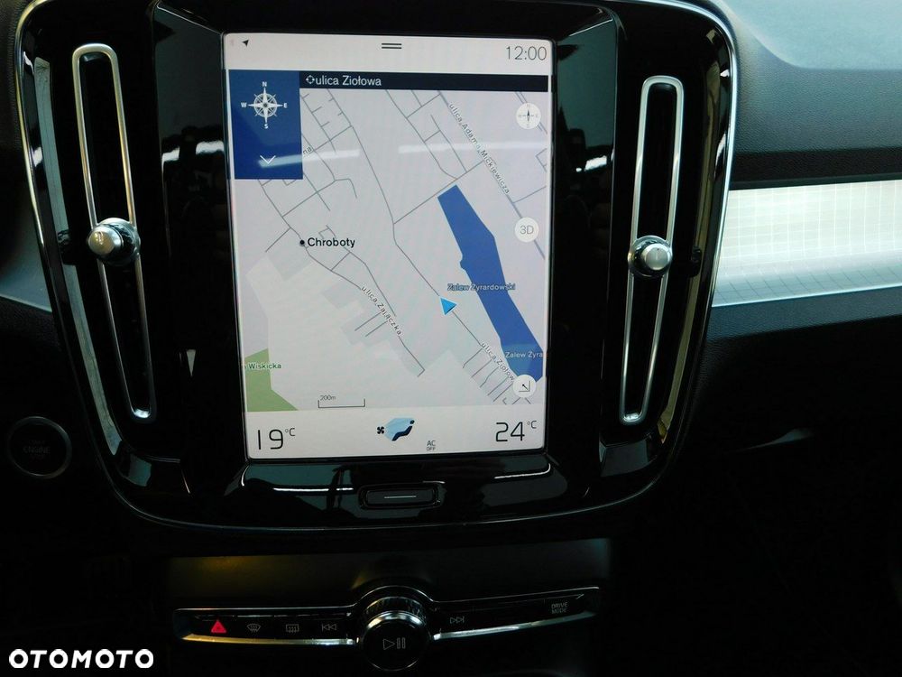 Volvo XC 40 D3 Momentum Pro - 21