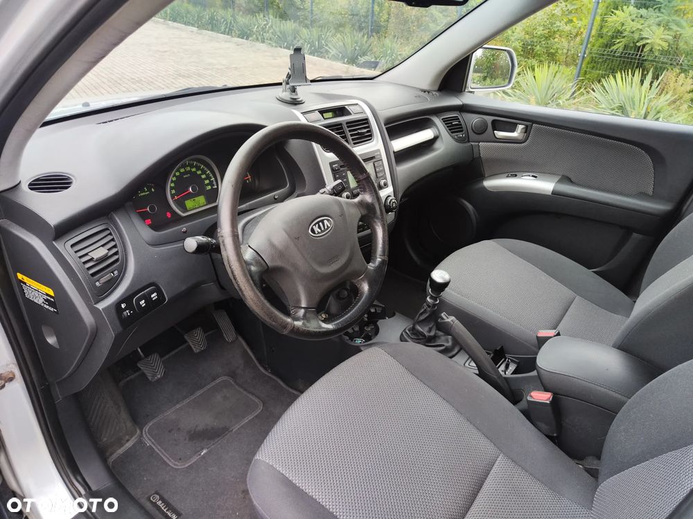 Kia Sportage 2.0 d Tour - 29