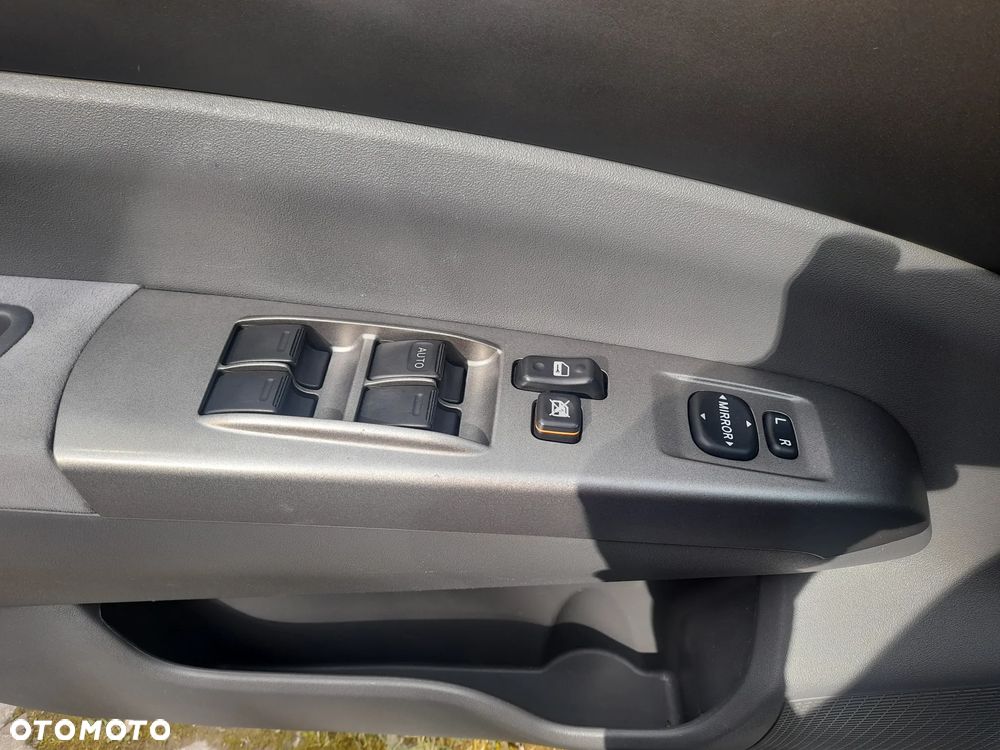 Toyota Prius 1.5 VVT-i Sol - 13