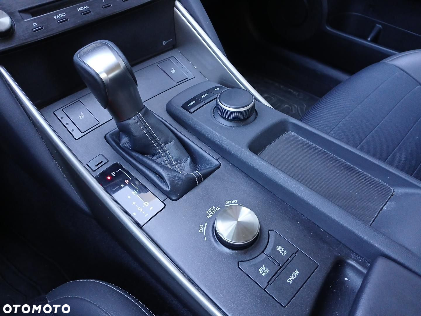 Lexus IS - 19