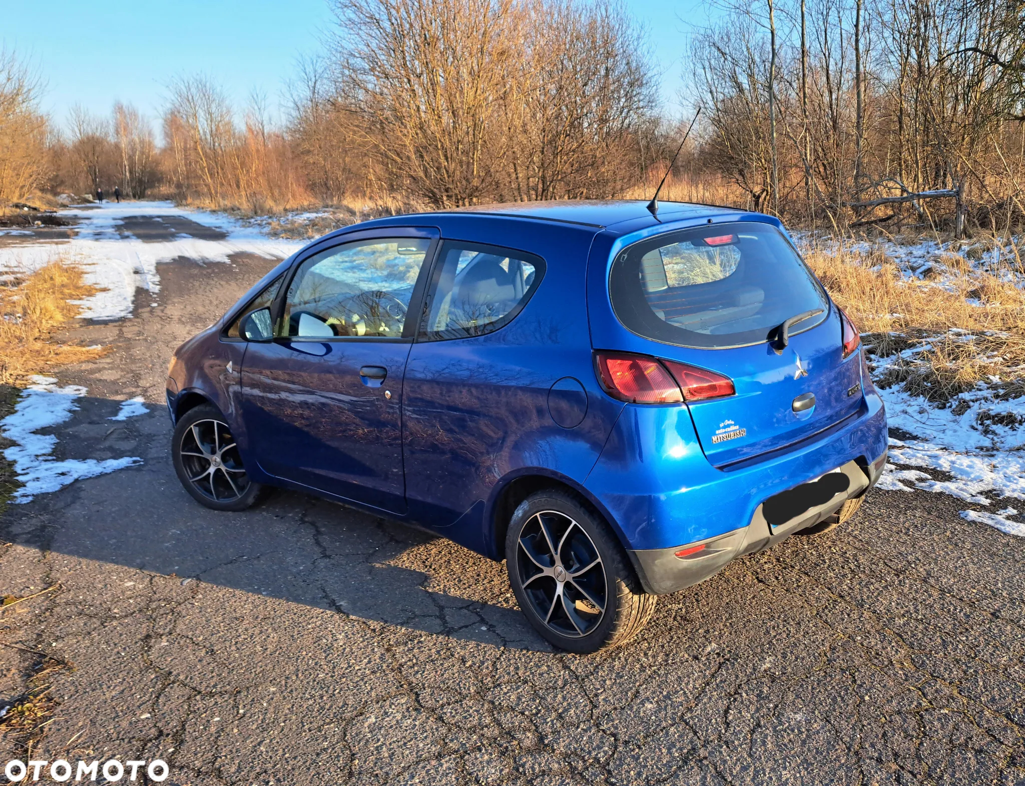 Mitsubishi Colt - 4