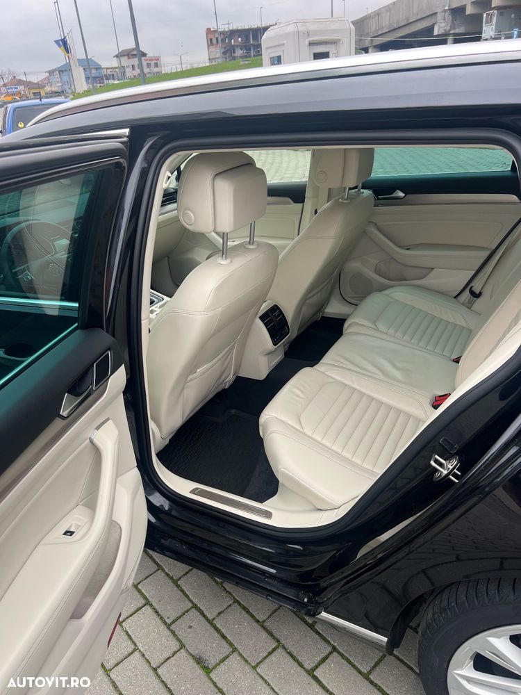 Volkswagen Passat Variant 2.0 TDI DSG 4Motion Highline - 8