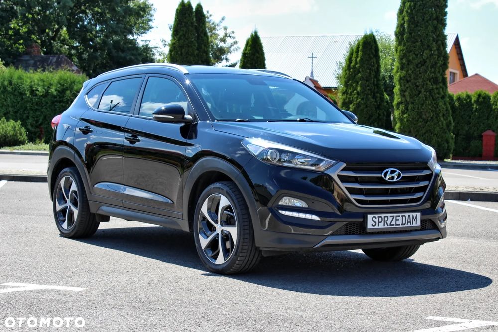 Hyundai Tucson 1.7 CRDI BlueDrive Style 2WD - 1