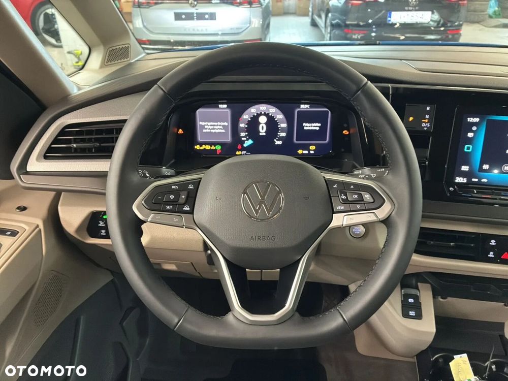 Volkswagen Multivan - 22