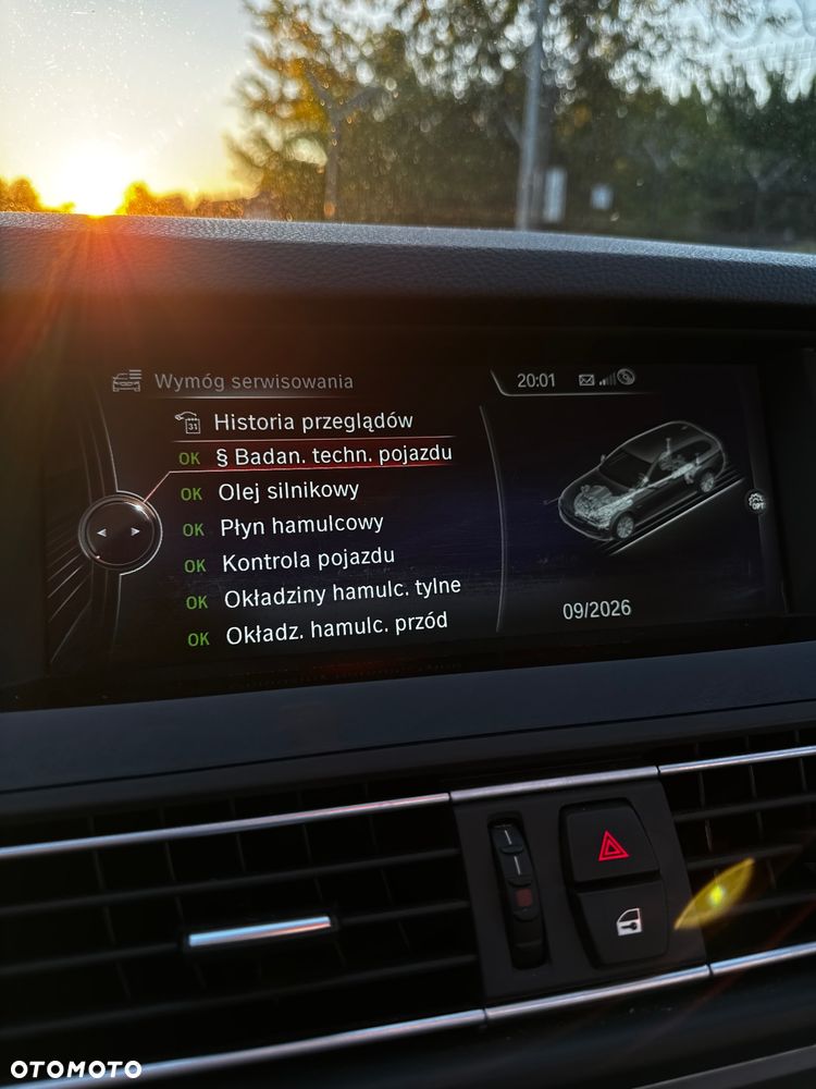 BMW Seria 5 525d xDrive Luxury Line - 13