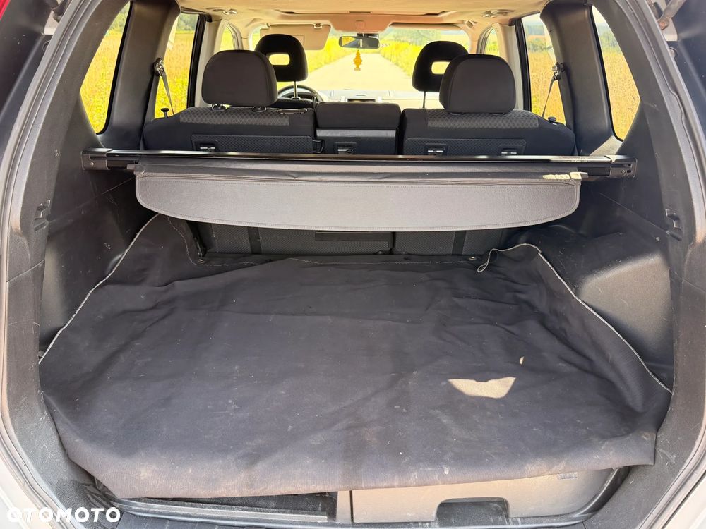 Nissan X-Trail 2.0 dCi 4x4 DPF SE - 8