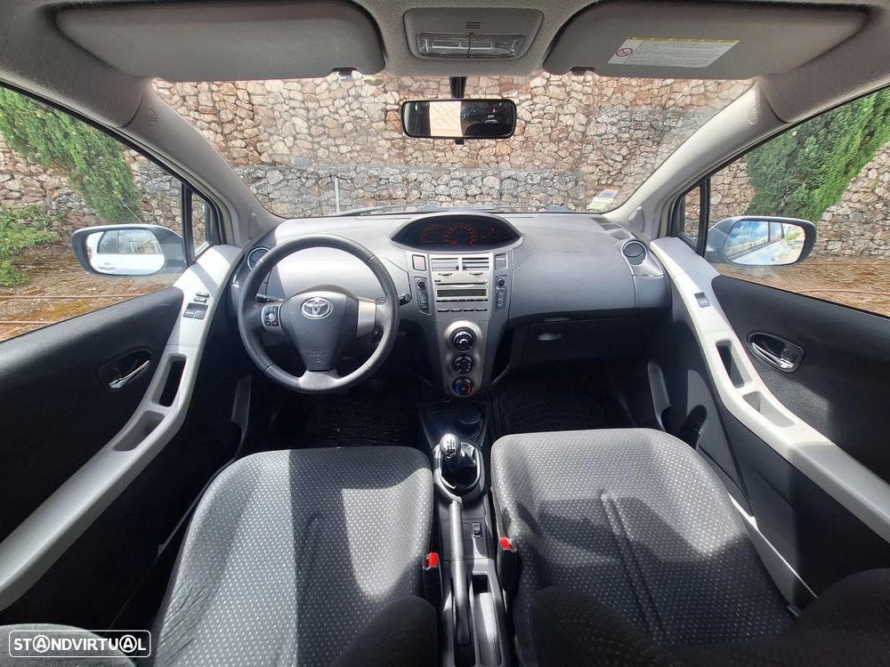 Toyota Yaris 1.0 VVT-i Comfort - 24