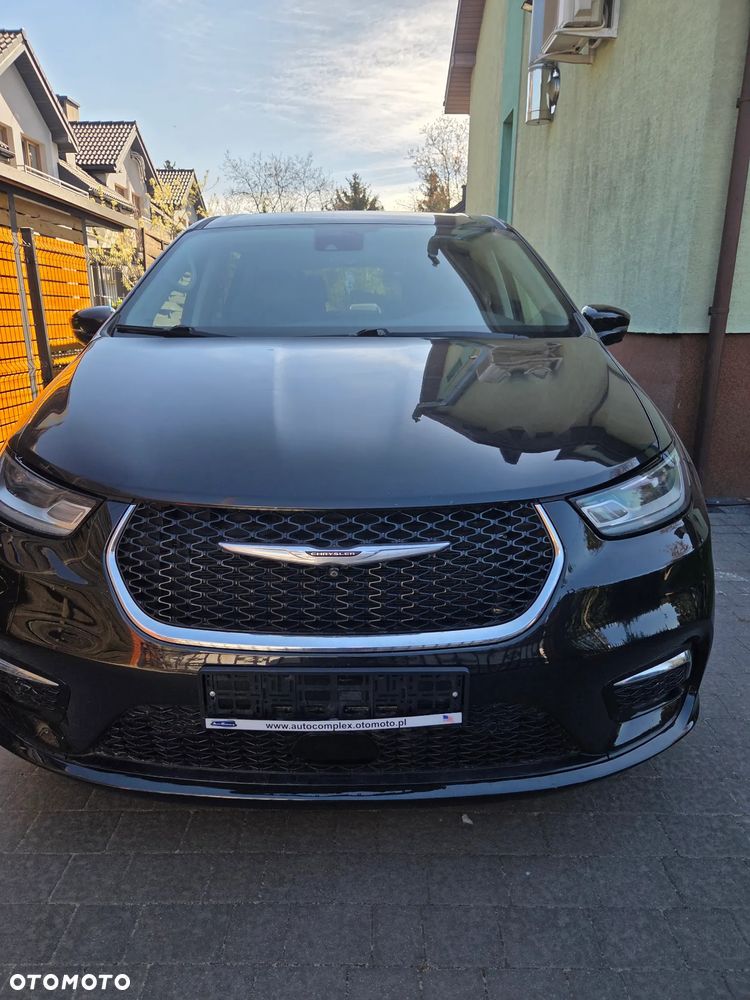 Chrysler Pacifica - 3