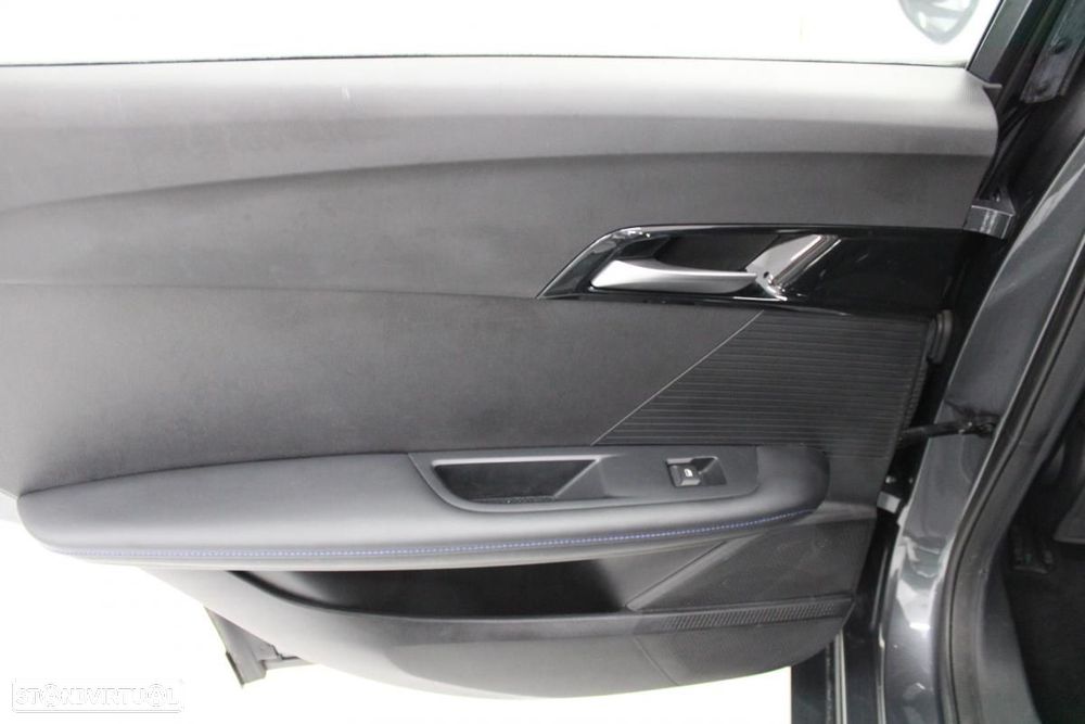 MG MG4 51 kWh Standard - 12