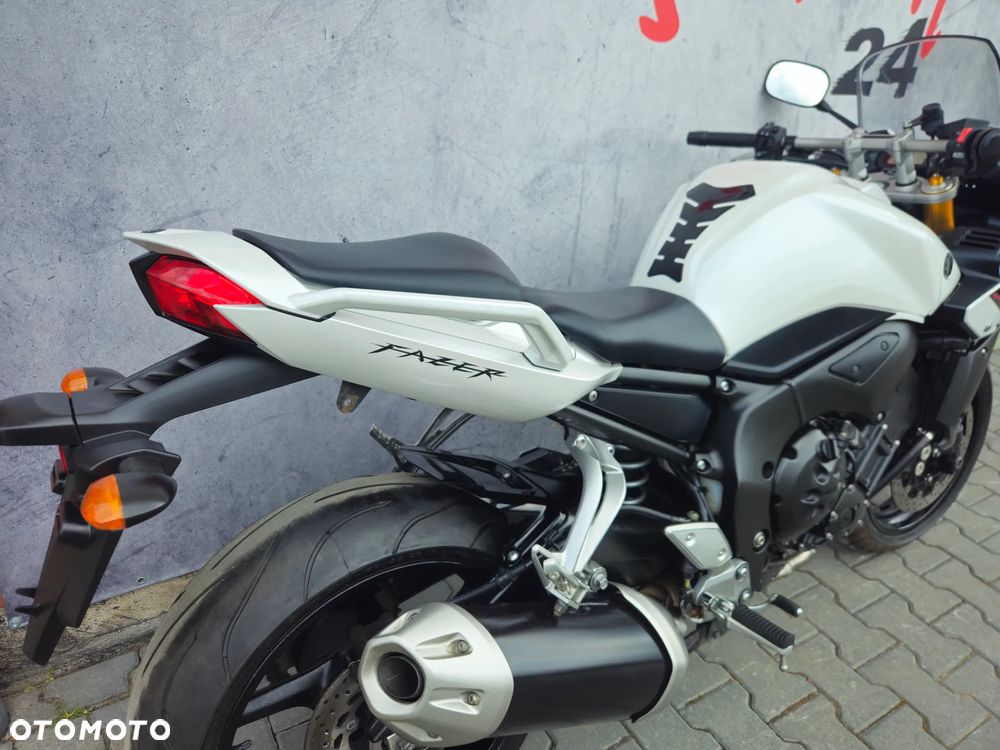 Yamaha FZ - 16