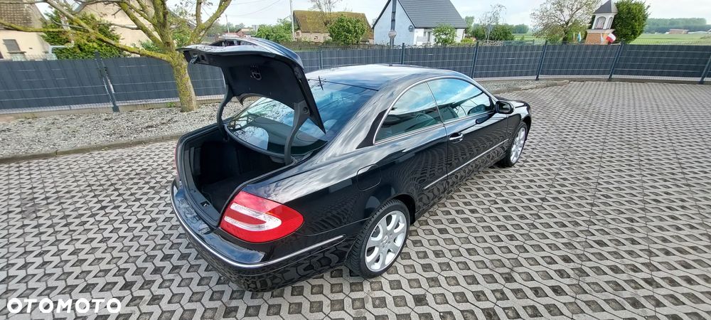 Mercedes-Benz CLK - 28
