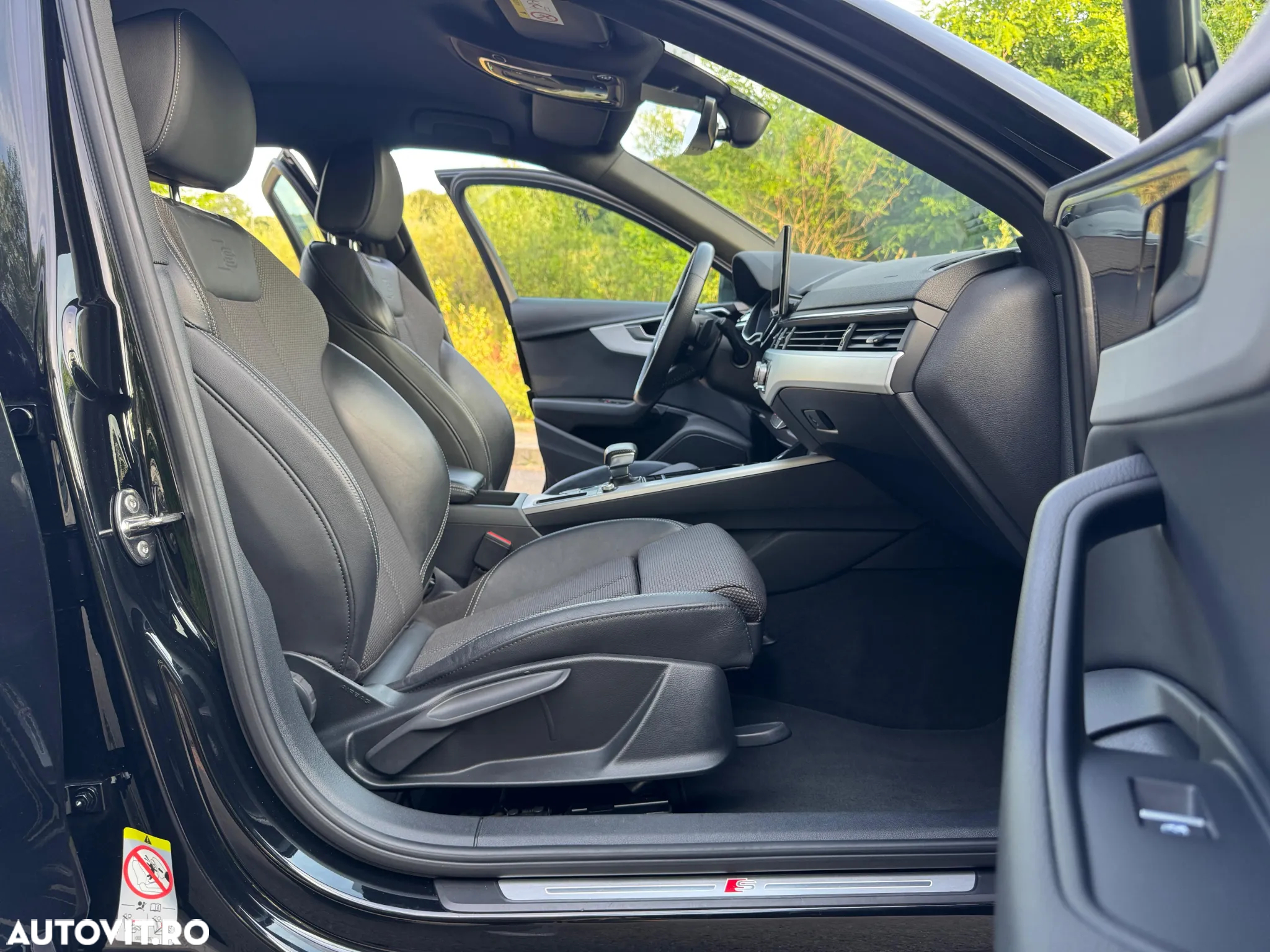 Audi A4 Avant 35 TDI S tronic S line - 32