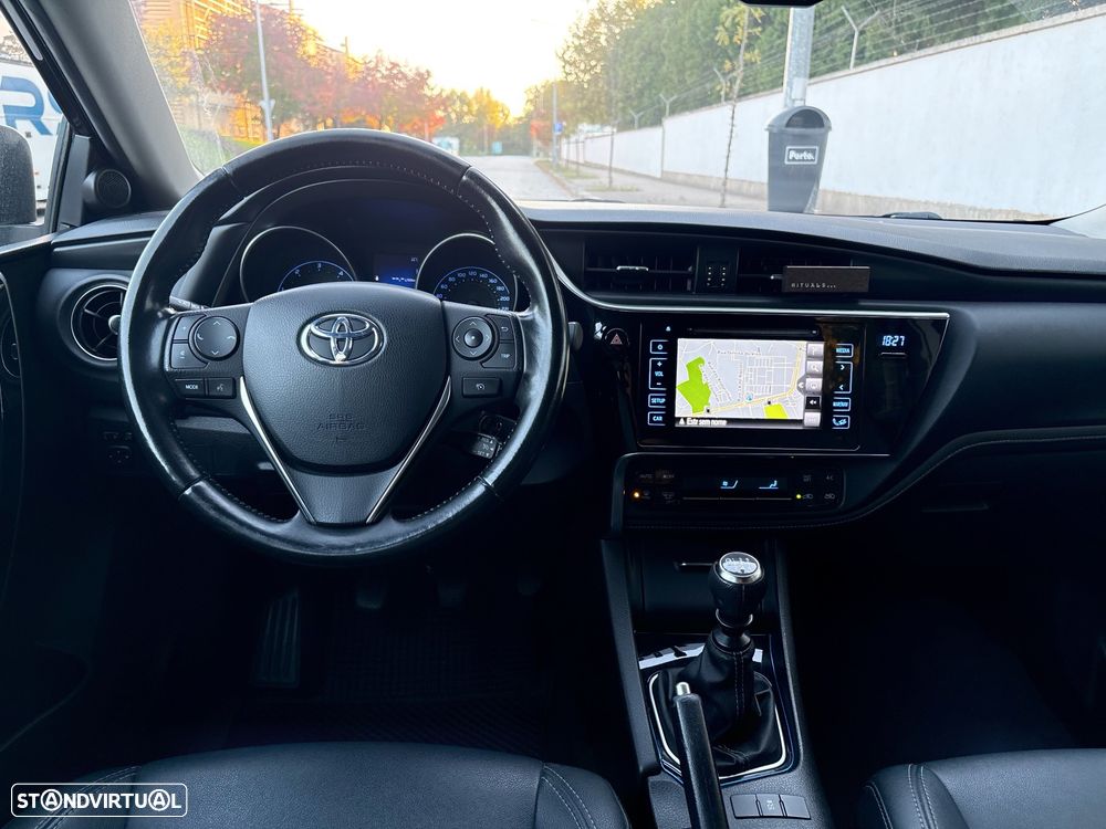 Toyota Auris Touring Sports 1.4 D-4D C.+P.Sport +TSS+Navi - 20