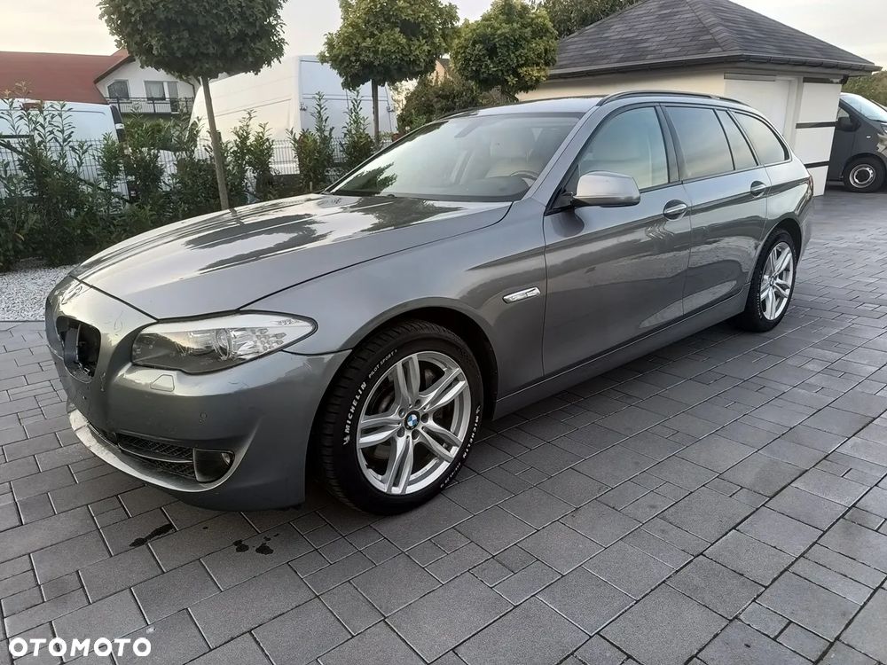 BMW Seria 5 525d xDrive Sport-Aut