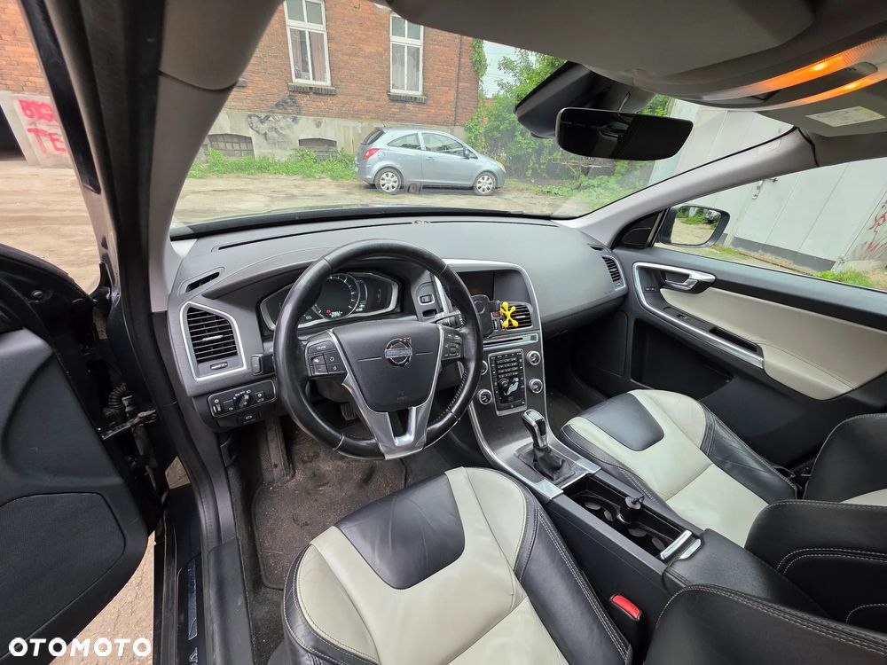 Volvo XC 60 D4 Drive-E Momentum - 5