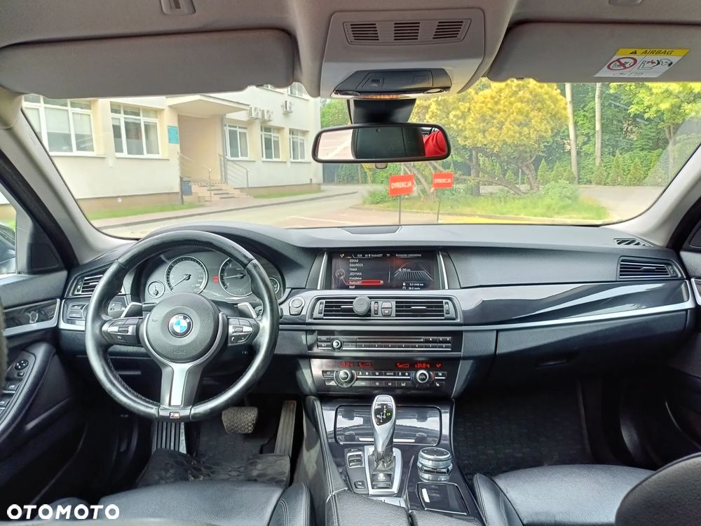 BMW Seria 5 530d xDrive - 7