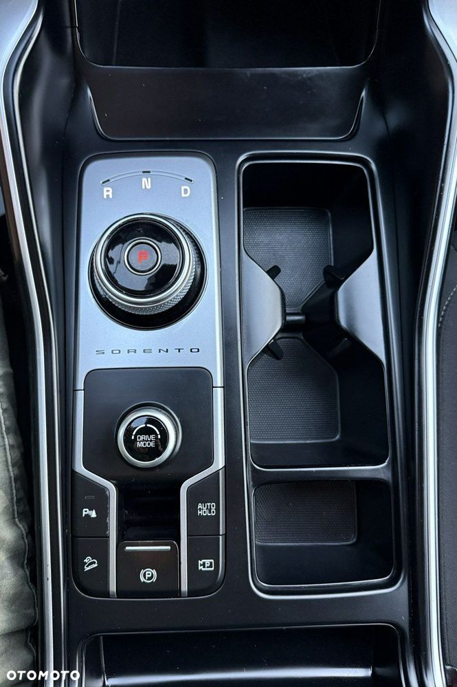Kia Sorento - 33