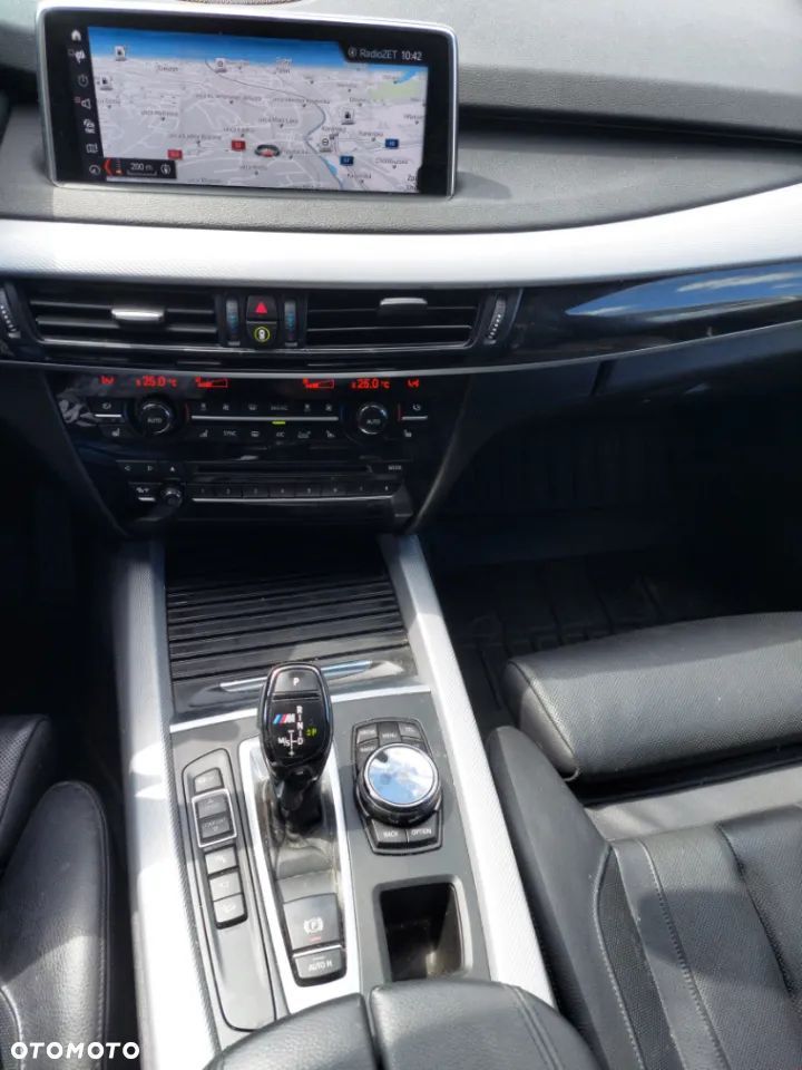 BMW X5 M M50d - 13