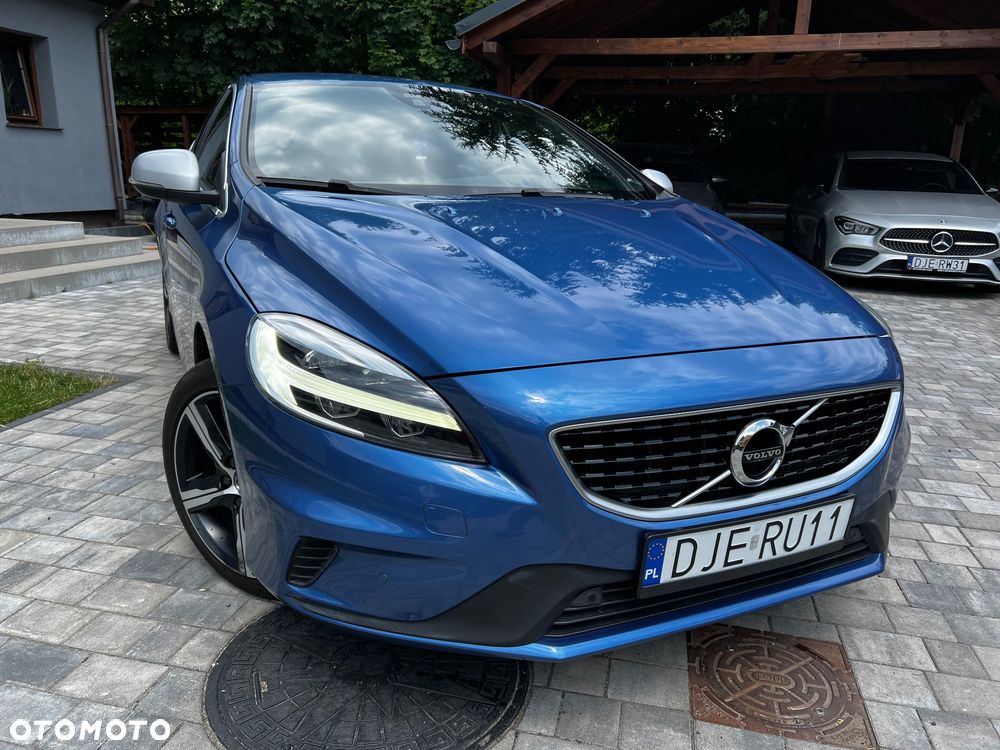 Volvo V40 D2 Drive-E R-Design Kinetic - 2