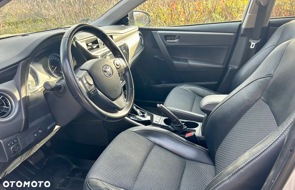 Toyota Corolla 1.6 Prestige MS - 10