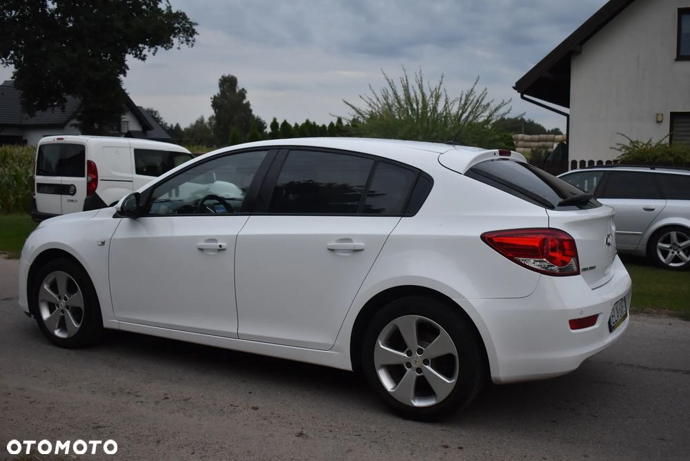 Chevrolet Cruze - 8